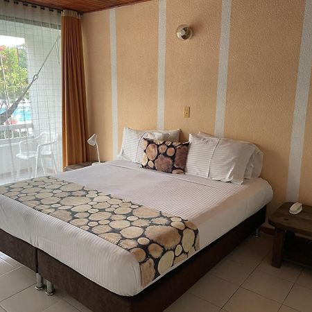 Hotel Hacienda El Diamante Villeta Luaran gambar