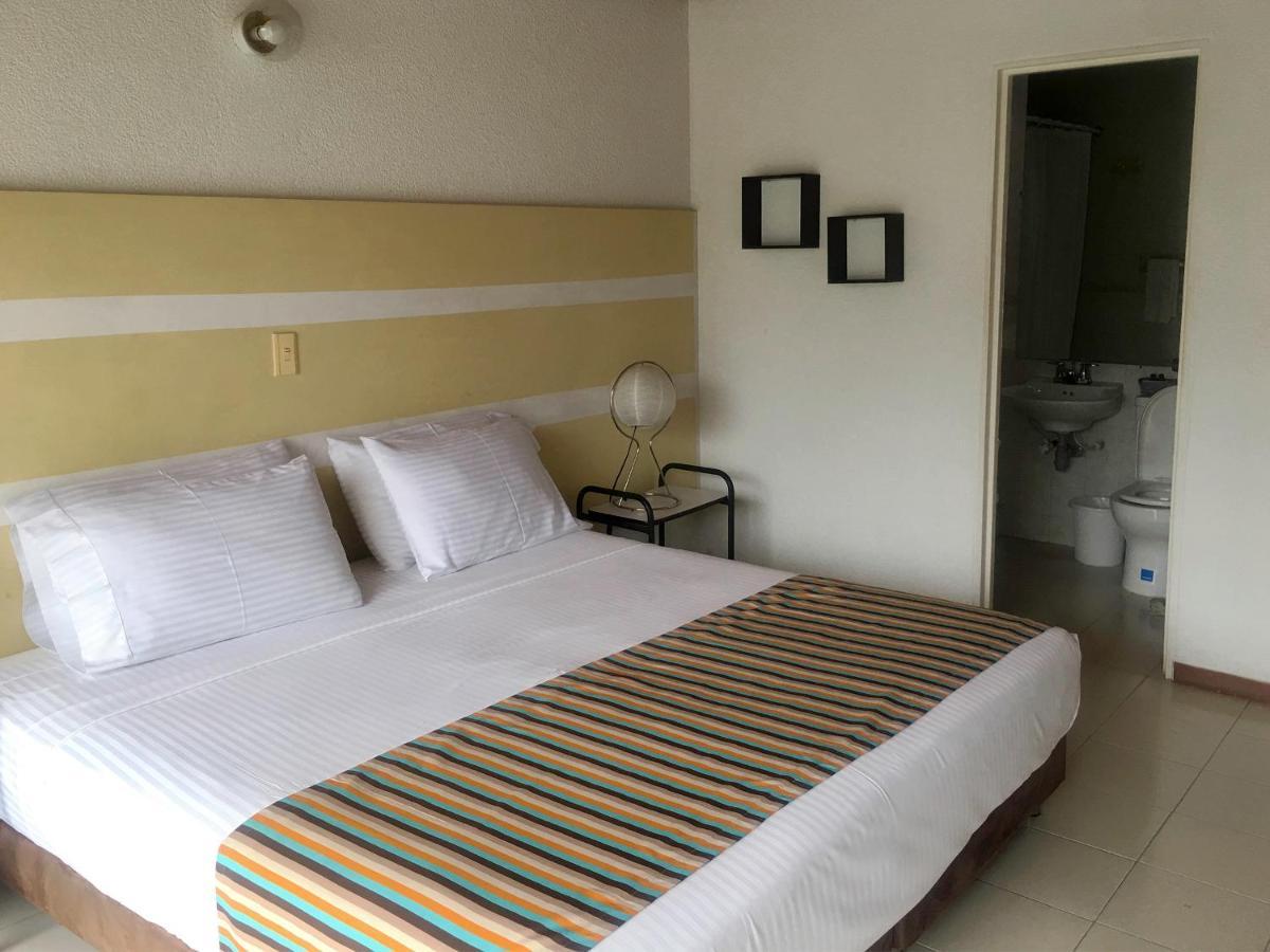 Hotel Hacienda El Diamante Villeta Luaran gambar