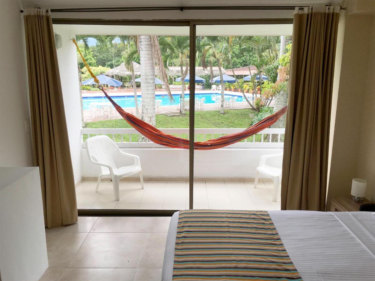 Hotel Hacienda El Diamante Villeta Luaran gambar