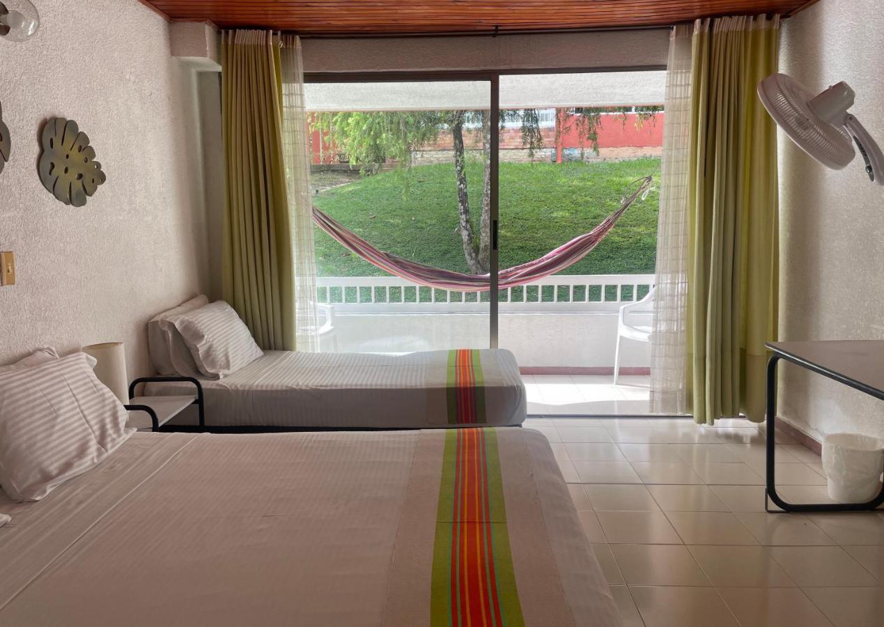 Hotel Hacienda El Diamante Villeta Luaran gambar