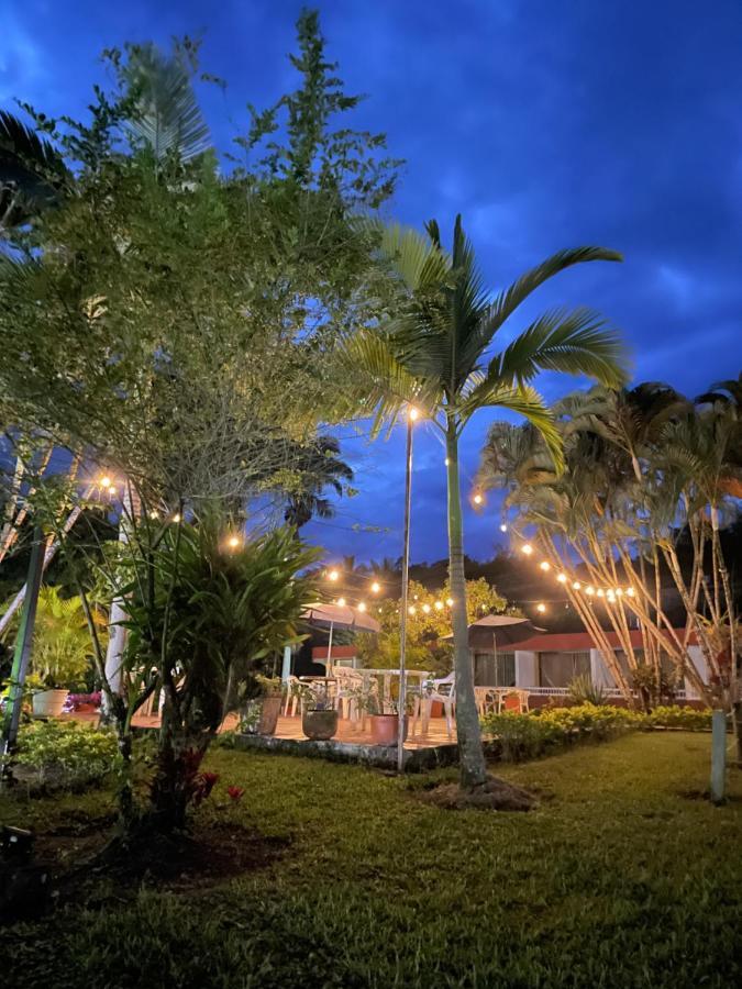 Hotel Hacienda El Diamante Villeta Luaran gambar