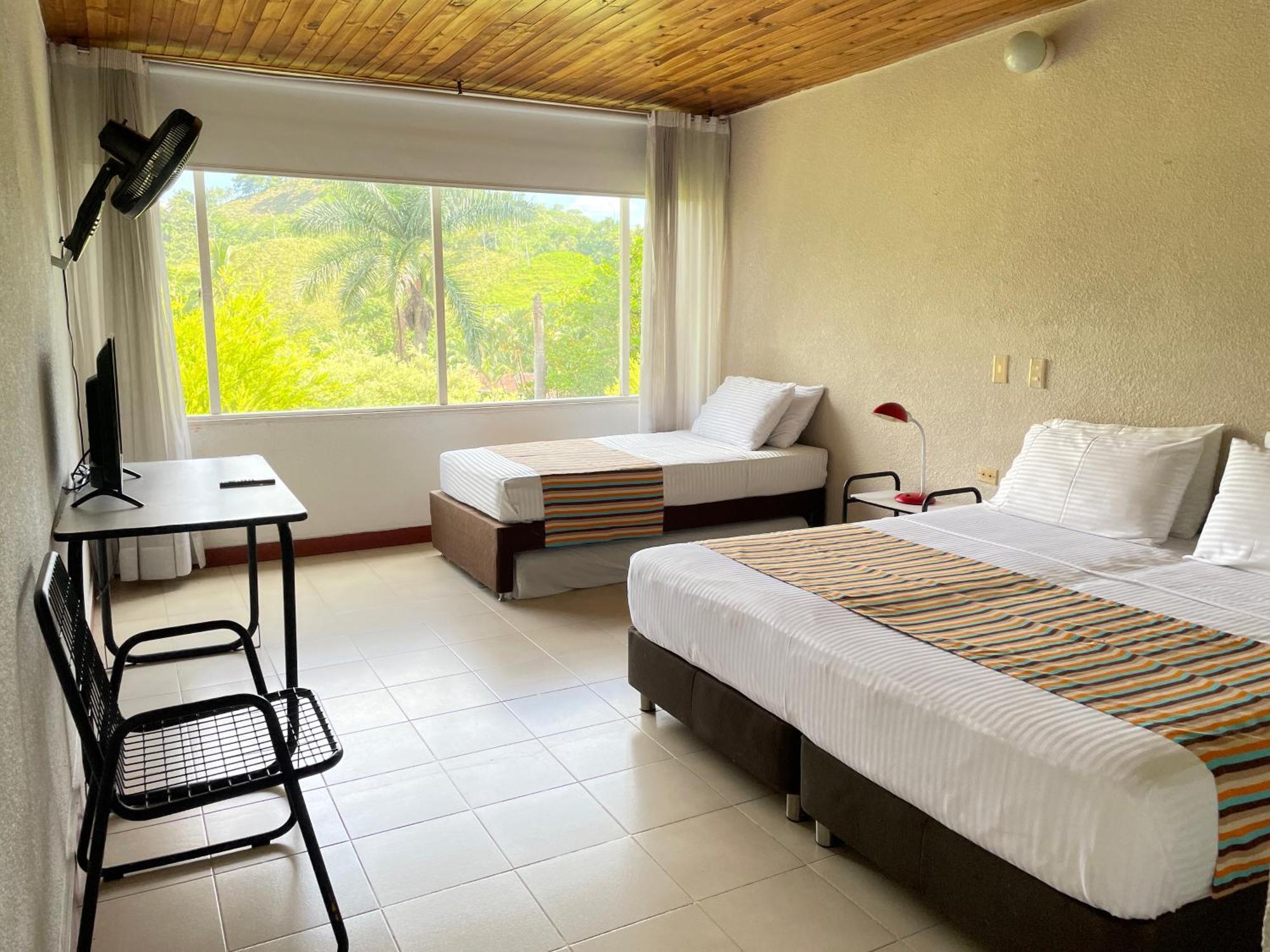 Hotel Hacienda El Diamante Villeta Luaran gambar