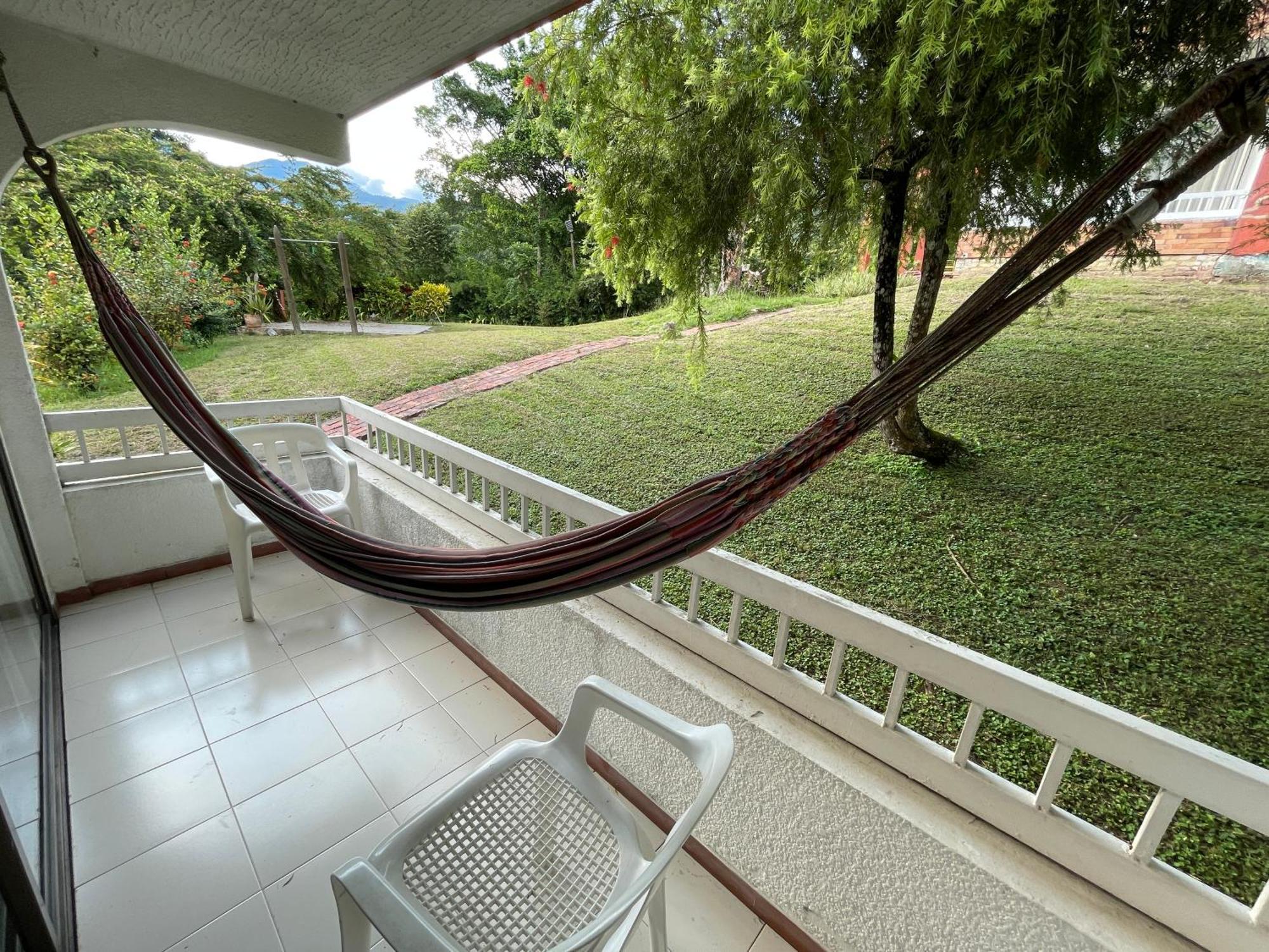 Hotel Hacienda El Diamante Villeta Luaran gambar
