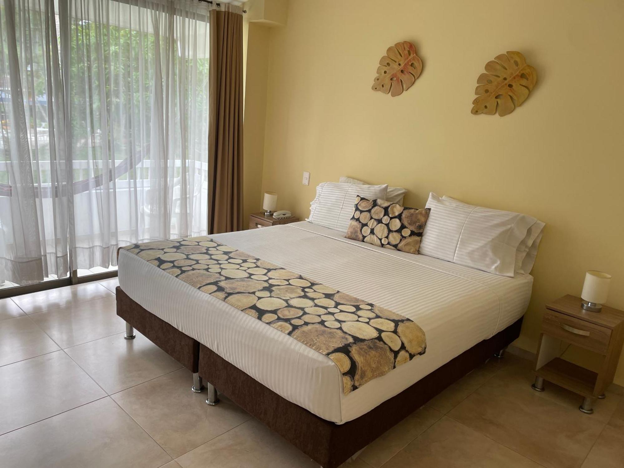 Hotel Hacienda El Diamante Villeta Luaran gambar