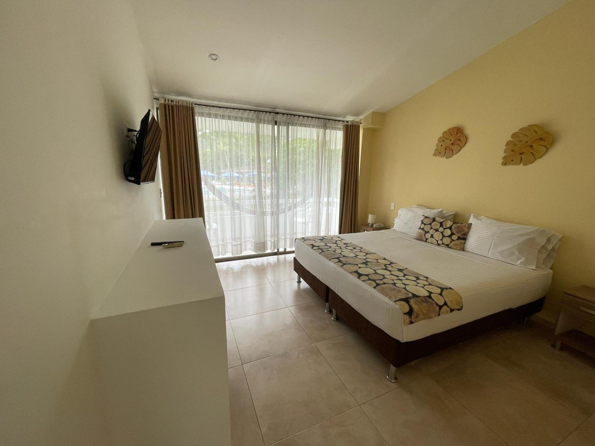 Hotel Hacienda El Diamante Villeta Luaran gambar