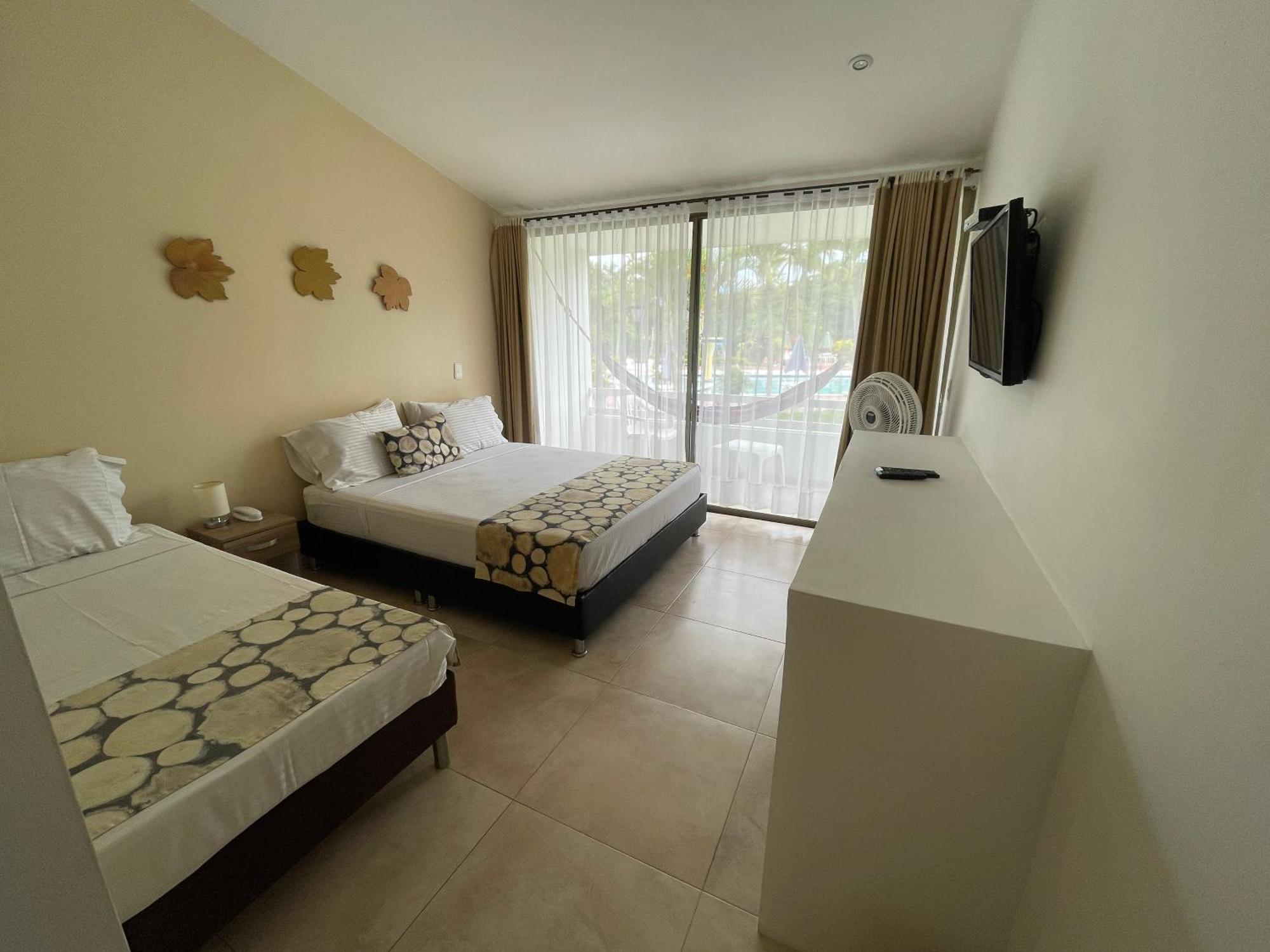 Hotel Hacienda El Diamante Villeta Luaran gambar
