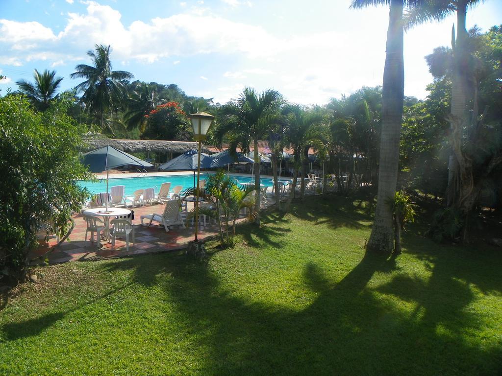 Hotel Hacienda El Diamante Villeta Luaran gambar