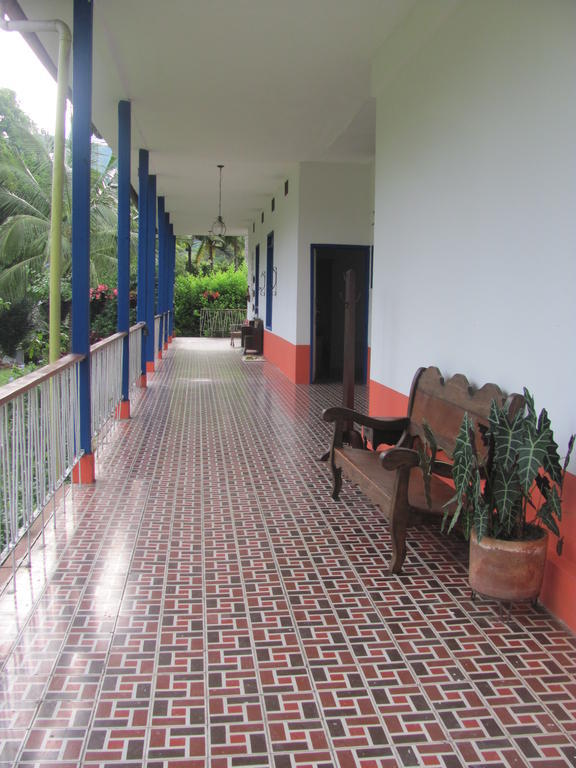 Hotel Hacienda El Diamante Villeta Luaran gambar