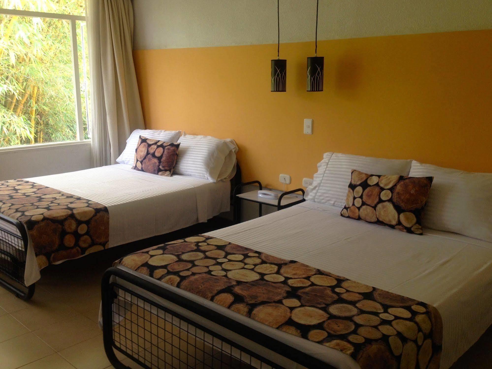 Hotel Hacienda El Diamante Villeta Luaran gambar