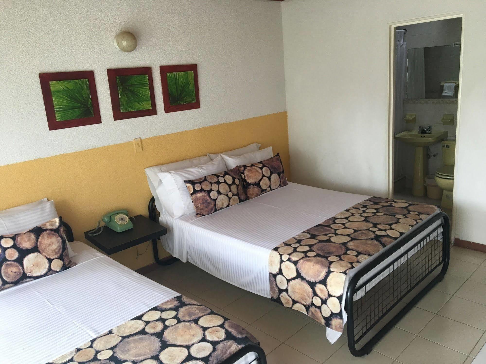Hotel Hacienda El Diamante Villeta Luaran gambar