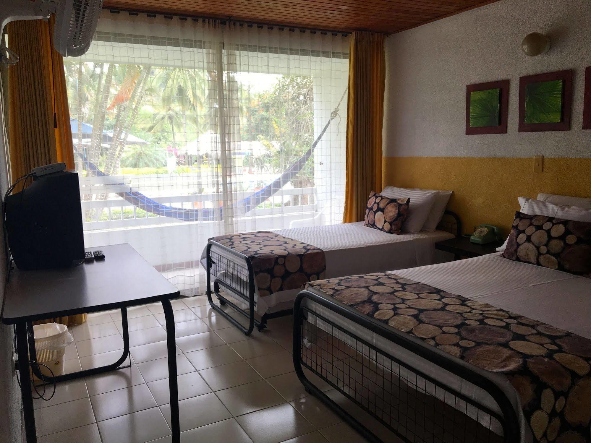 Hotel Hacienda El Diamante Villeta Luaran gambar