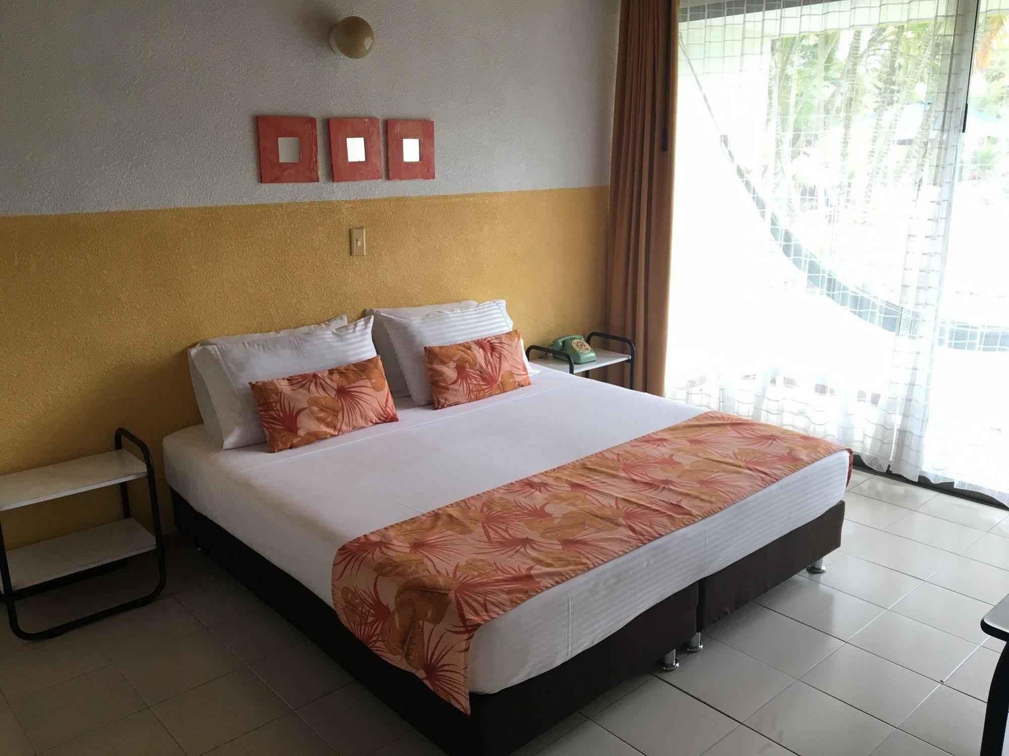 Hotel Hacienda El Diamante Villeta Luaran gambar