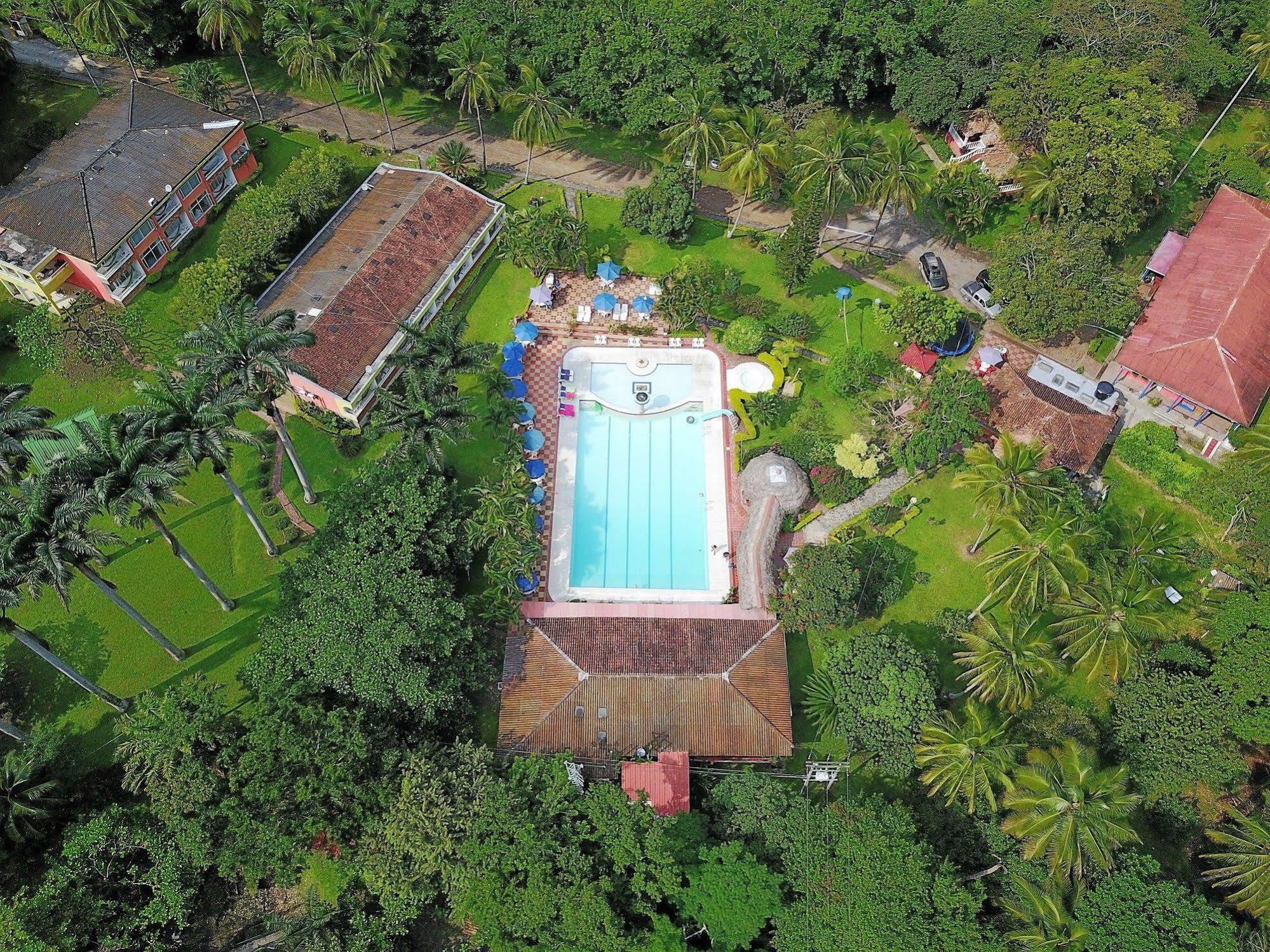 Hotel Hacienda El Diamante Villeta Luaran gambar